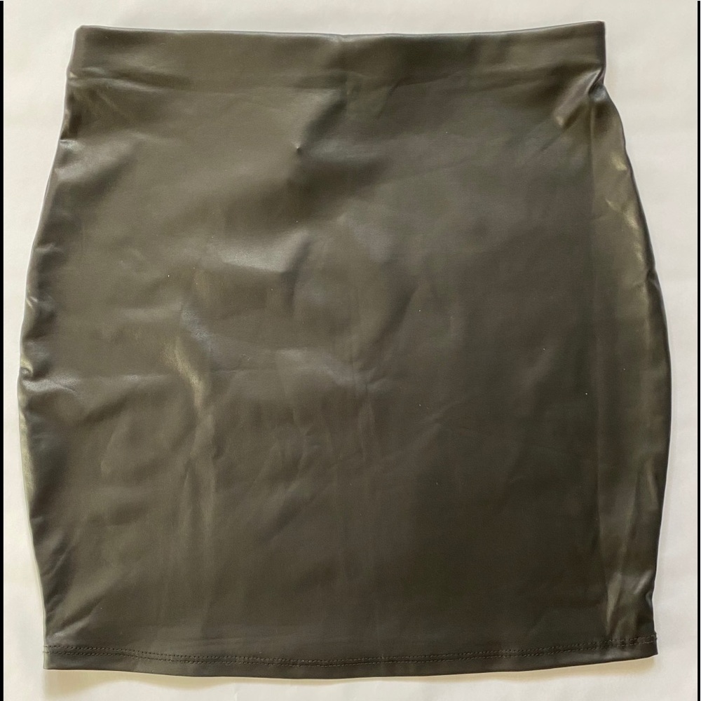 BLACK FAUX LEATHER PENCIL SHORT MINI SKIRT